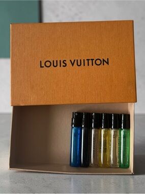Louis Vuitton Orange Box with 6 perfumes one is discontinued